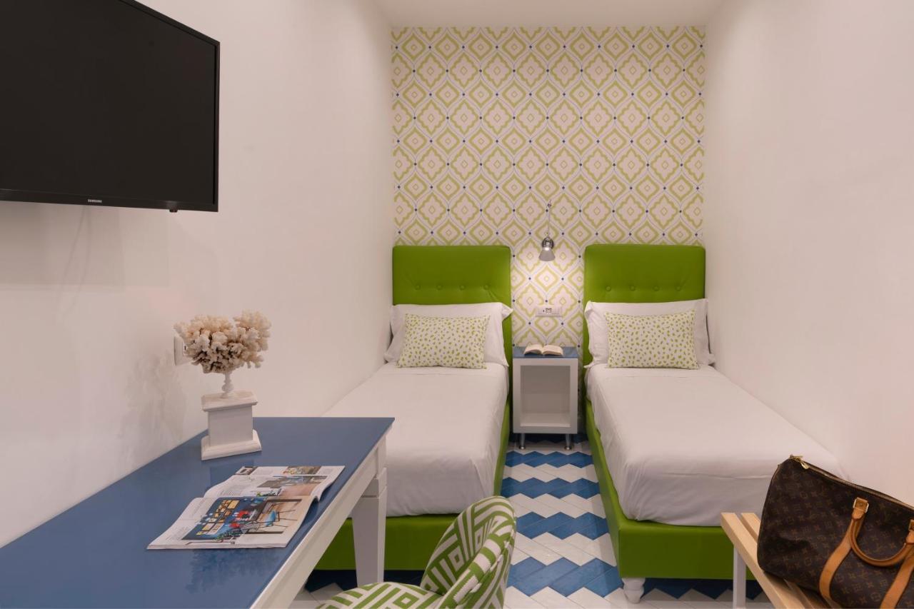 Luxury&Romantic Apartment With Balcony In Sorrento Exterior photo