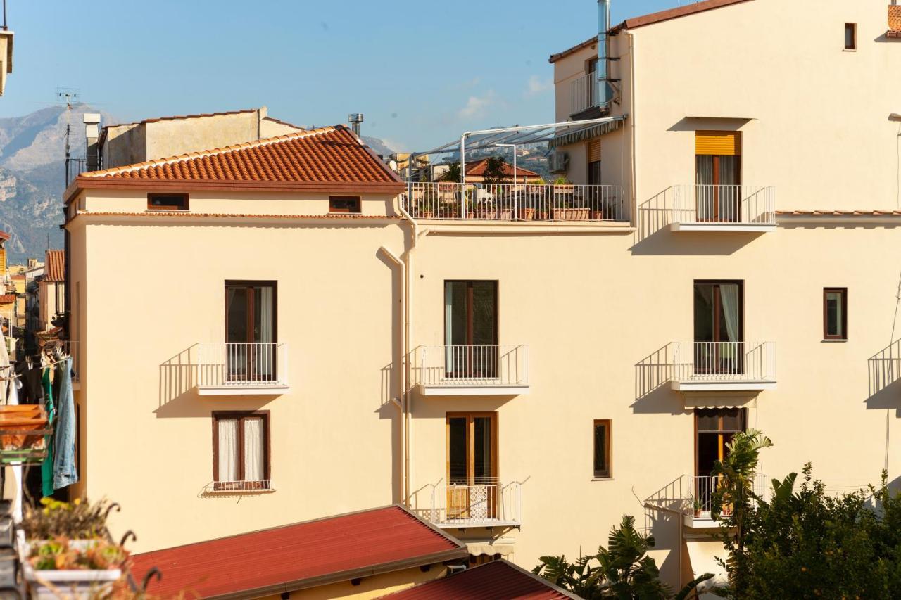 Luxury&Romantic Apartment With Balcony In Sorrento Exterior photo